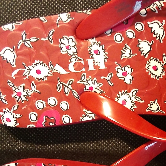 Coach  - Abbigail Floral Thong Style Flip Flops, Size 7-8, Straps, Sorry No Box - Picture 8 of 8